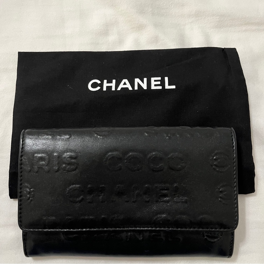Chanel Embossed Coco Mark Wallet in Excellent Condition. Limi edition piece💕🥰